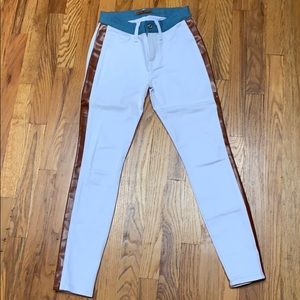 7 for All Mankind white skinny jean size 25